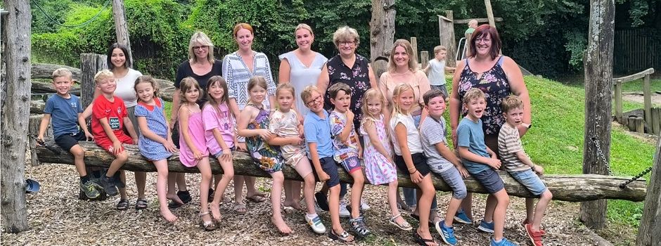 Schulranzen-Party und Abschlusspicknick mit Vorschülern der Kita "Kleine Strolche"