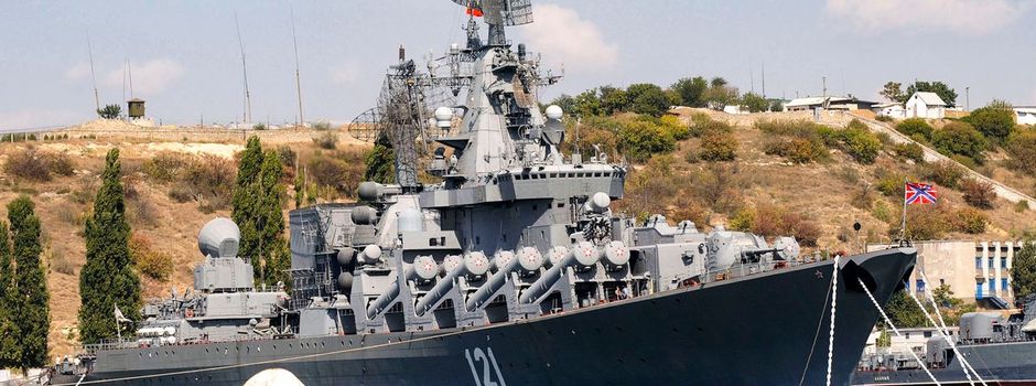 Ukraine greift russischen Treibstofftanker im Hafen an