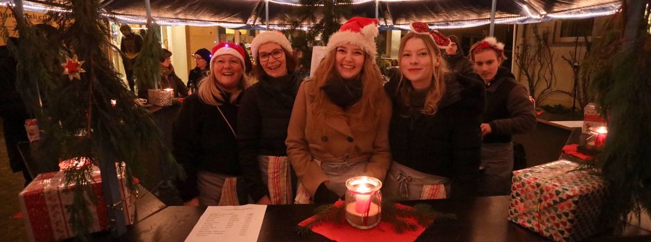 Uckendorfer Adventsmarkt 2024: Glühwein, Orchester-Musik, Stockbrot und Besuch vom Nikolaus