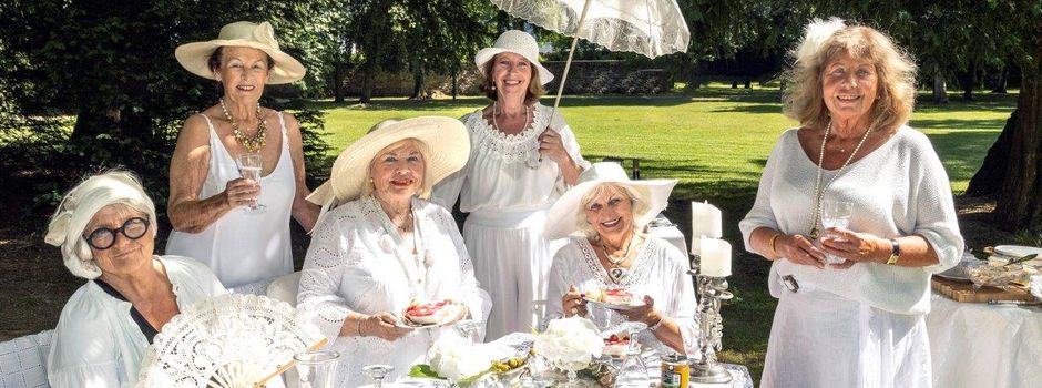 Ein zauberhaftes „Dinner in White“ im Hachenburger Burggarten
