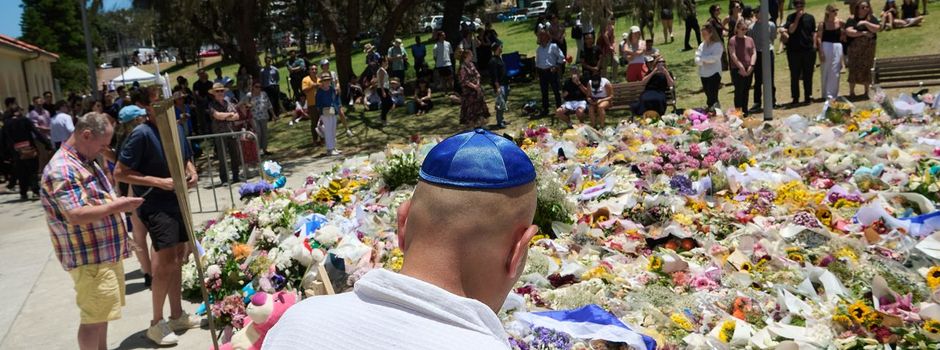 Sydney-Täter wegen 15-fachen Mordes und Terrors angeklagt