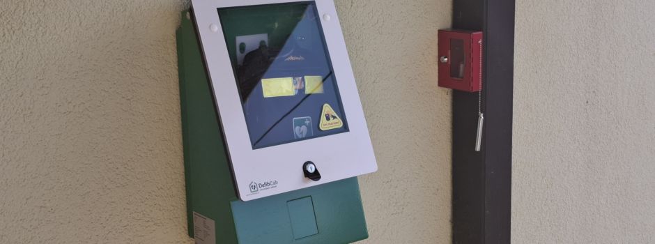 Defibrillator