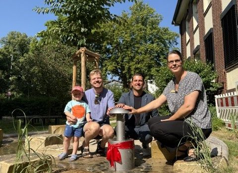 Gelungene Eröffnung des neuen Spielplatzes am Rathaus