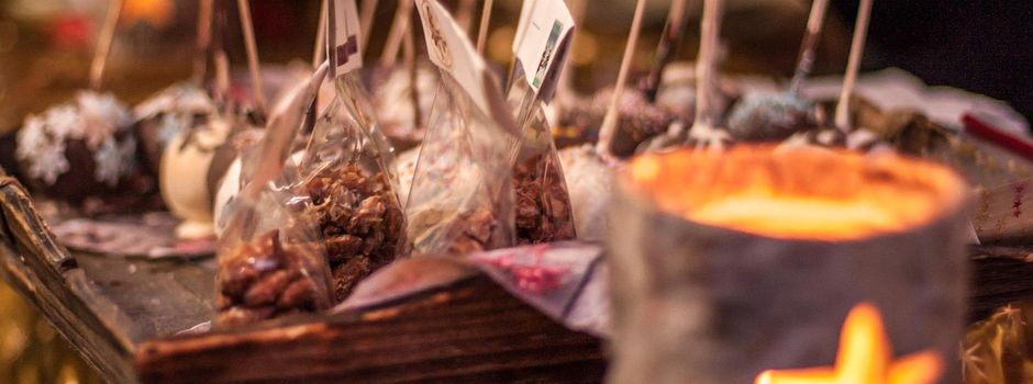 Verkaufsstände für den Weihnachtsmarkt