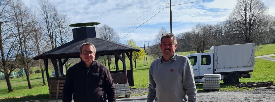 Vorplatz der Grillhütte