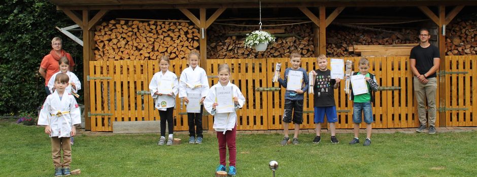 Gürtelprüfung im Garten