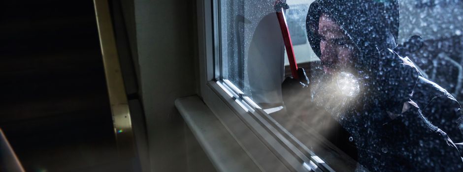 Unbekannte wollen in Einfamilienhaus einbrechen