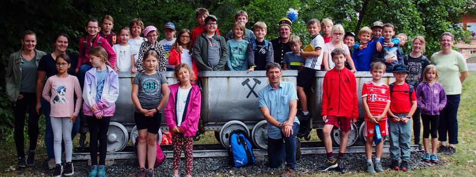 Schulkinder erkunden Heimatort