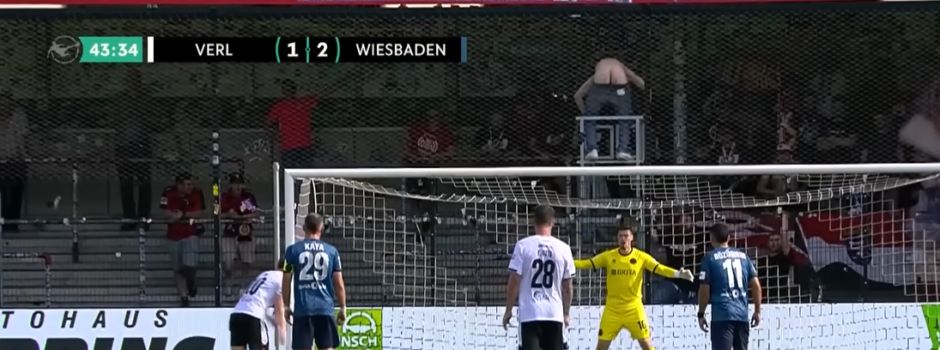 Verhinderte ein Wehen-Wiesbaden-Fan ein Elfmeter-Tor mit seinem nackten Po?
