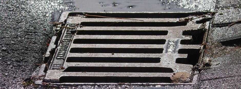 Herbstputz im Kanalnetz: VG Rhein-Selz reinigt die Sinkkästen