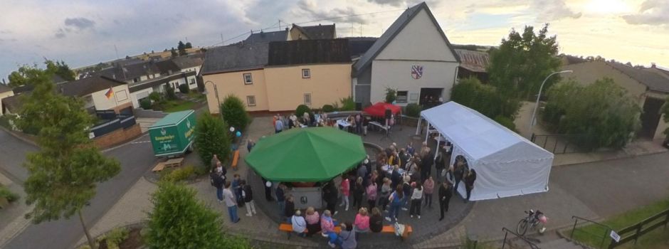 Viele Gäste beim Sommernachtsfest der Frauengemeinschaft Kollig