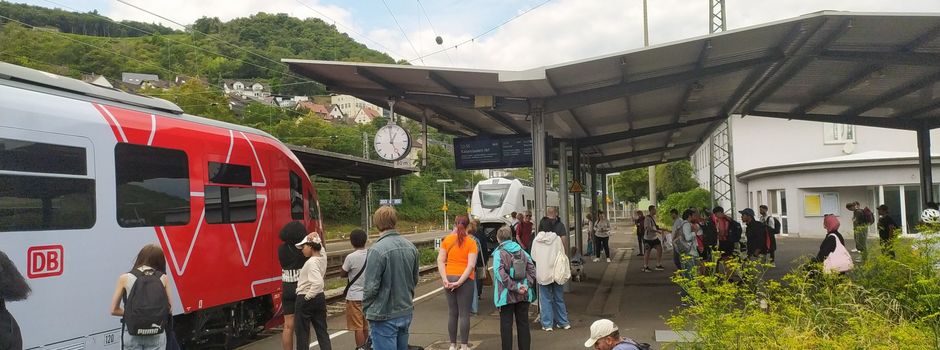 Mann bedroht Zugbegleiter in Regionalbahn bei Bingen