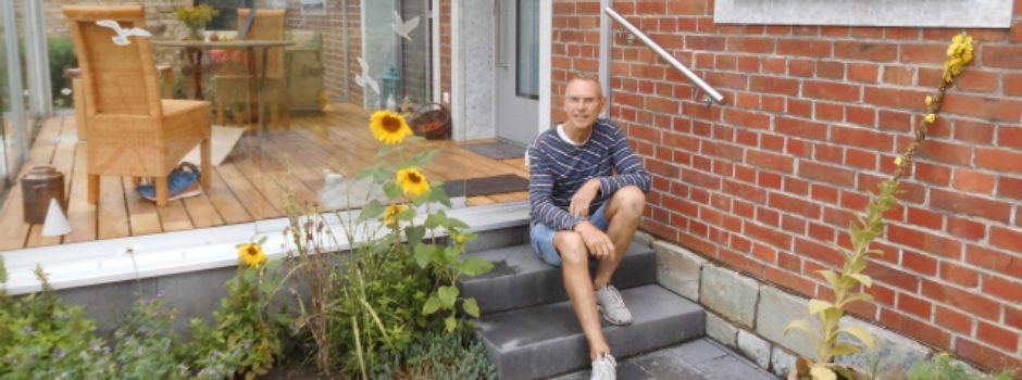 Helmut Volmer entscheidet sich bewusst für ein minimalistisches und nachhaltiges Leben im Tiny House