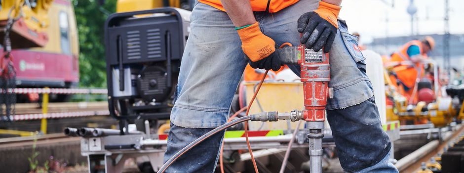 Bahn will erst sanieren, dann ausbauen