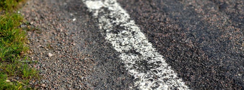 Markierungen in der Hauptstraße