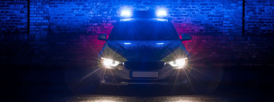 Unbekannte brechen in Warenhaus ein und stehlen Bargeld