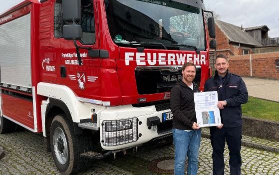 Vor Weihnachten: Geschenk an die Feuerwehr