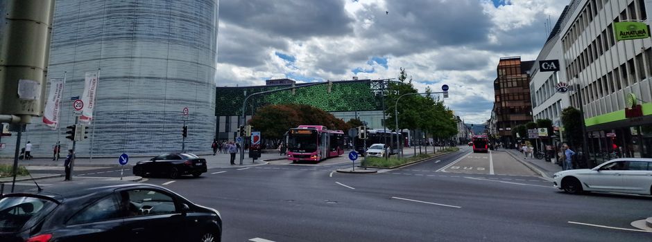 Gerichtsurteil in Koblenz: „Auto-Poser“ (23) verliert Führerschein
