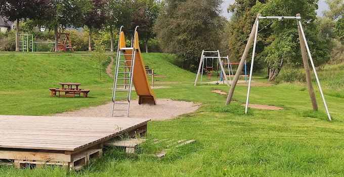 Klappstuhlkonzert in Reichensachsen am Mehrgenerationenplatz