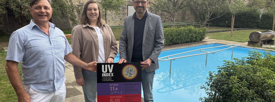 Für mehr Sonnenschutz: Fünf UV-Index-Tafeln an Kommunen mit Kneipp-Anlagen übergeben