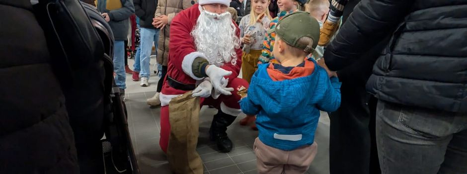Stimmungsvoller Auftakt: Weihnachtsmarkt in der Feuerwehr