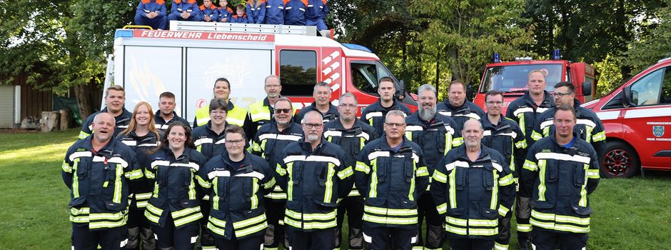 Gemeinsam gefeiert - Feuerwehr, TSV und ein Dorf voller Freude