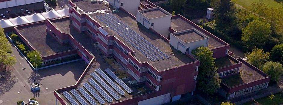 Kopernikus Gymnasium Niederkassel: Probleme mit undichten Dächern halten an