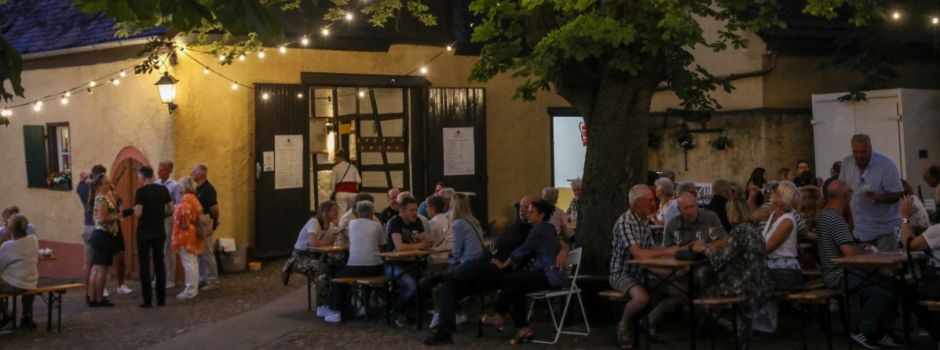 Winzerstände und geöffnete Höfe: Hochheimer Weinfest startet