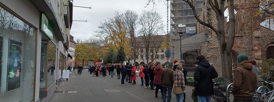 Riesen-Ansturm auf Impfbus in Mainz