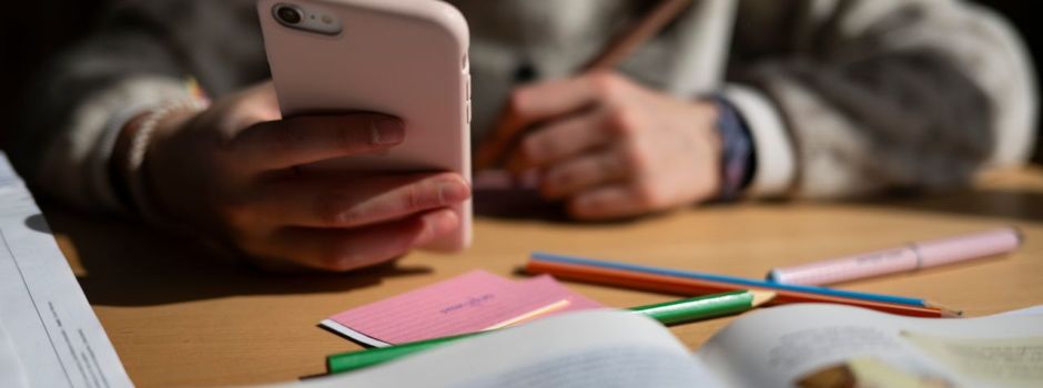 Handyverbote an Schulen - Ja oder Nein?