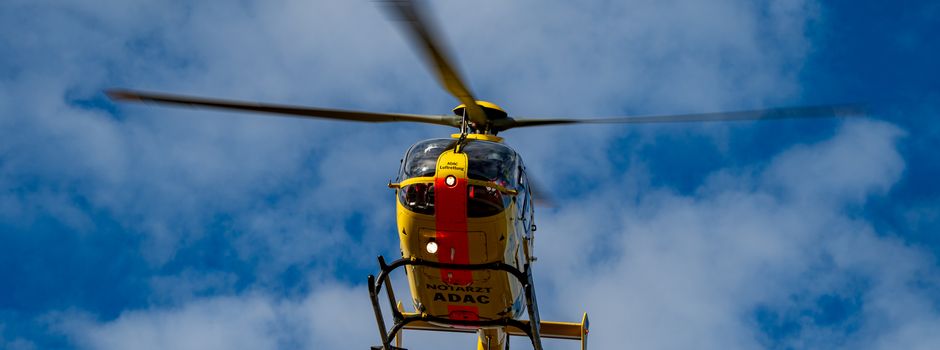 7 Verletzte bei Unfall nahe Lampertheim: Rettungshubschrauber im Einsatz