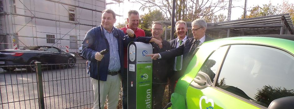 Eröffnung der E-Fahrzeug-Tankstelle in Nierstein auf dem Parkplatz des Eiscafé „Morano“