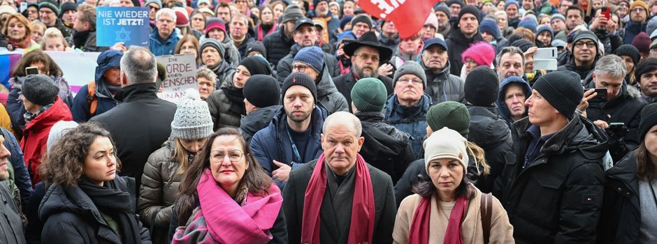 Scholz und Baerbock bei Großdemonstrationen gegen Rechts 