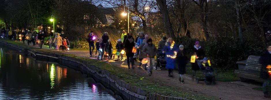 Laternenumzug rund um den Dorfteich am 14. November 2025