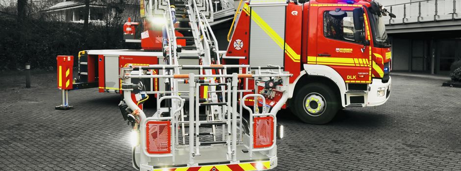 Neue Drehleiter der Feuerwehr Burg offiziell in Dienst gestellt