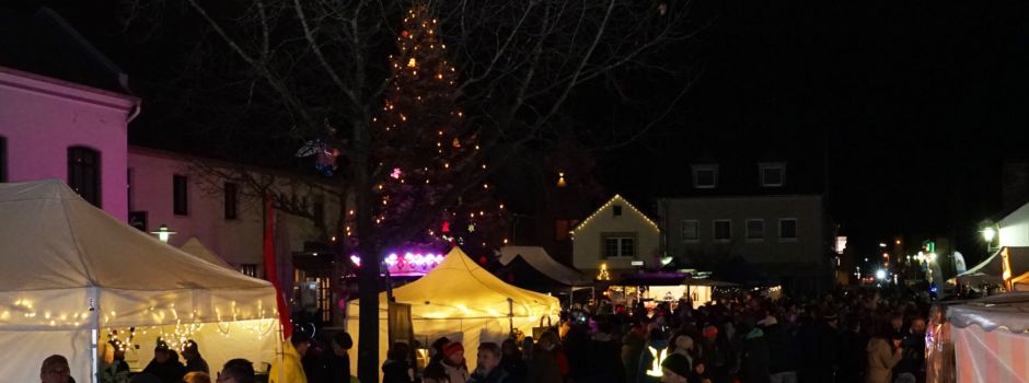 Adventsmarkt bringt Rheidt in Weihnachtsstimmung