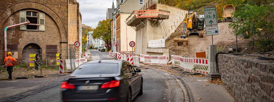 Emser Straße einen Monat dicht: Baufortschritt an der Pfaffendorfer Brücke