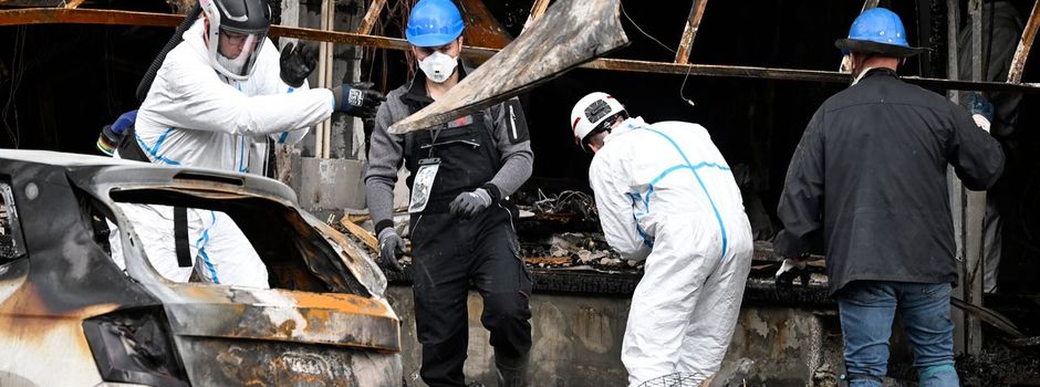 Bild der Verwüstung: Drei Tote nach Brand in Düsseldorf
