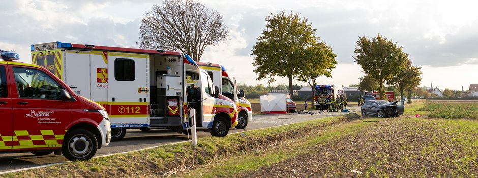 Tödlicher Unfall: Mann stirbt auf Landstraße bei Worms