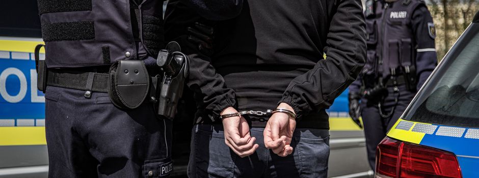 Polizeikräfte stellen Einbrecher