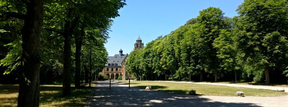 Wird das Schloss Waldthausen jetzt doch eine Internationale Schule?