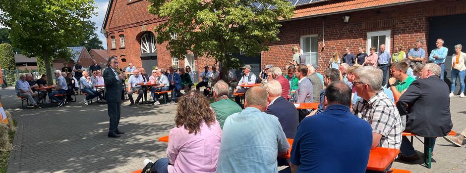 Politischer Frühschoppen mit Innenminister Herbert Reul begeistert zahlreiche Gäste in Herzebrock-Clarholz
