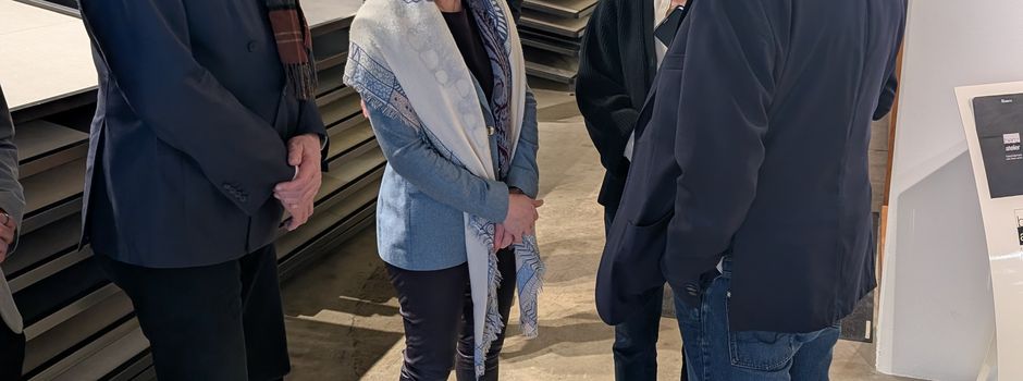 Wirtschaftsministerin besucht Firma Benz