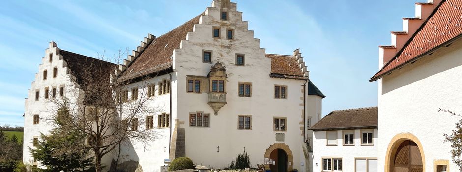 Schloss Blumenfeld hat eine Zukunft  - die Stadt Tengen und die Zukunftsort GmbH stellen gemeinsame Weichen für den Erhalt
