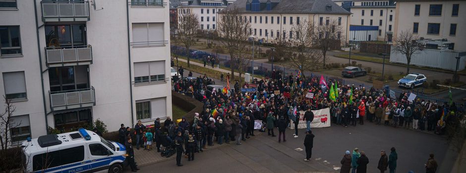 Hunderte Menschen bei Demo gegen AfD-Veranstaltung in Mainz