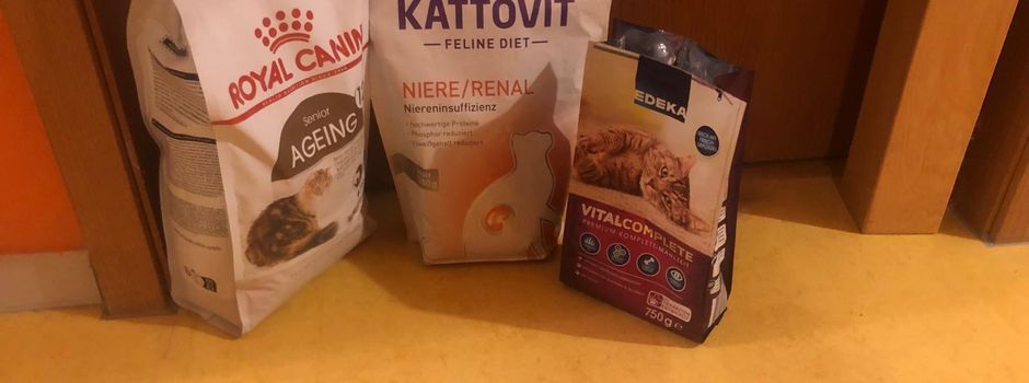 Katzenfutter abzugeben
