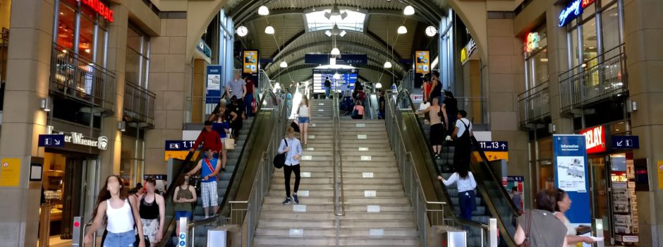 Zwei Haftbefehle und 2,7 Promille: Abend in Mainz endet für Frau in JVA