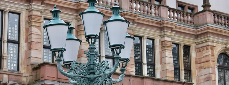 Kritische Finanzlage: Haushaltssperre in Wiesbaden kommt