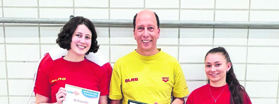 Verdienstzeichen in Gold der DLRG für Uwe Schwarzenberger