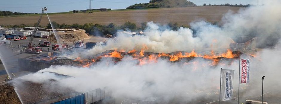 Kreis Mayen-Koblenz: Großbrand in einer Recyclingfirma